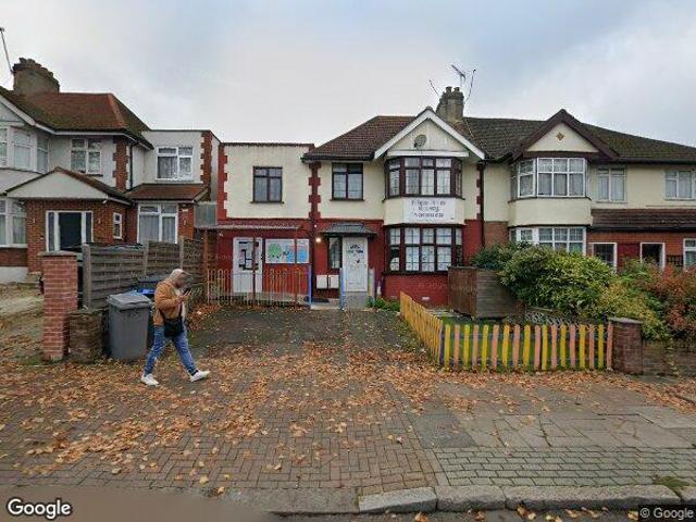 Flat for rent in Preston, Greater London
