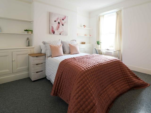 Flat for rent in Greenbank, Mount Wise