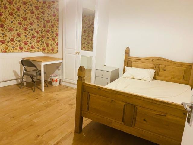 Flat for rent in London Borough of Brent, Greater London