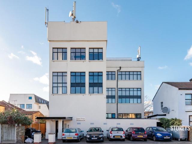 Flat for rent in Woodford Green, Greater London