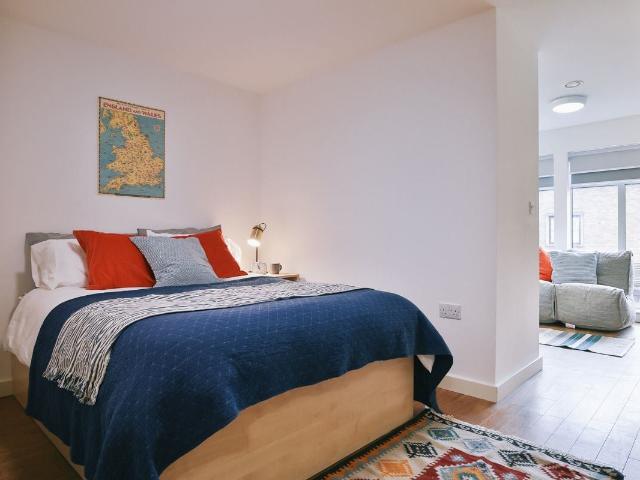 Flat for rent in St. Mildred's, The Bridge