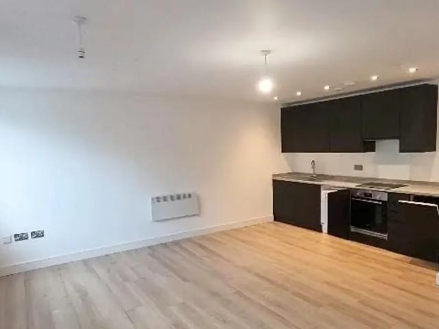 Flat for rent in Cheadle, Greater Manchester