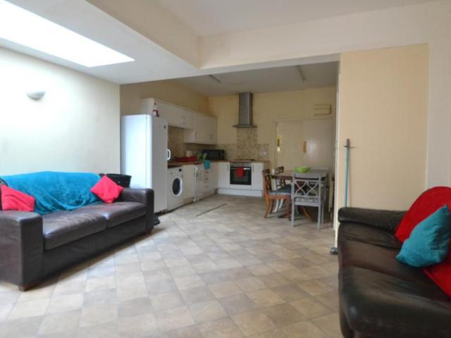 Flat for rent in The Meadows, Haddon