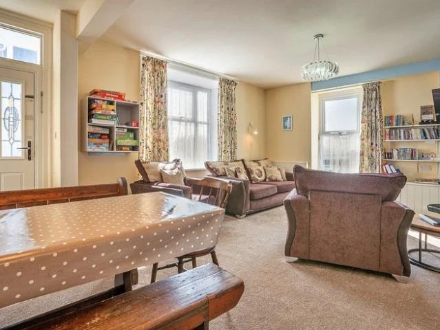 Flat for rent in Beaumaris