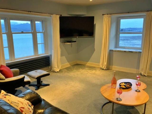 Flat for rent in Beaumaris