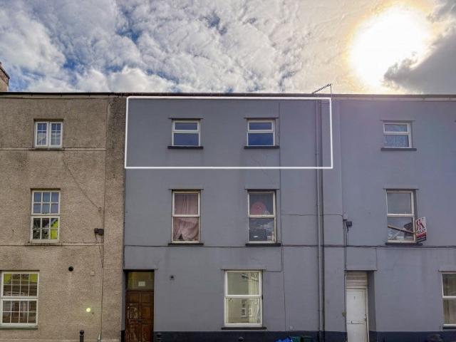 Flat for rent in Narberth, Wales