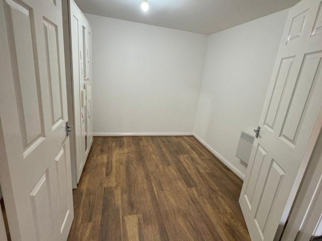 Flat for rent in London Borough of Merton, Greater London