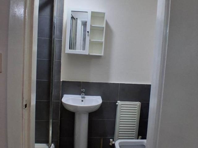 Flat for rent in Stamford Hill, Greater London