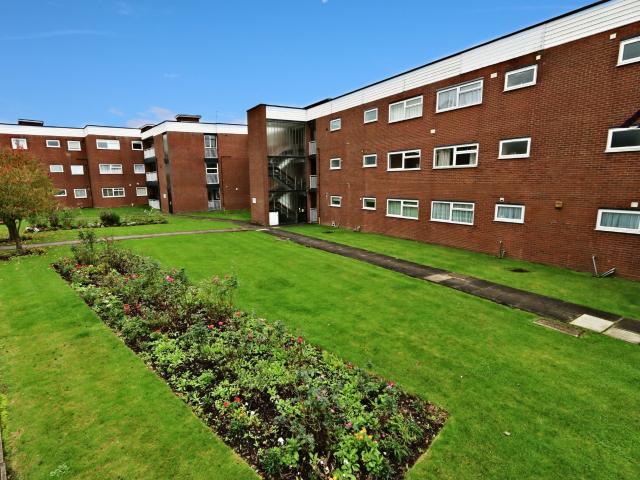 Flat for rent in Cockfosters, Greater London