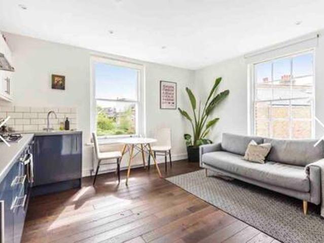 Flat for rent in London Borough of Lewisham, Greater London
