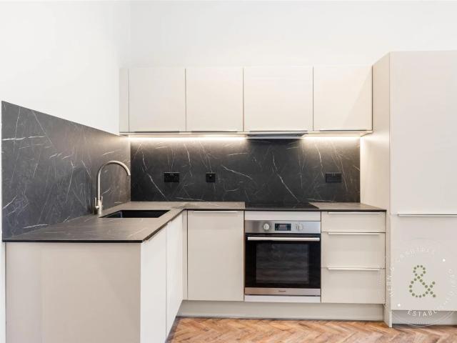 Flat for rent in Falcon Lodge, Wales