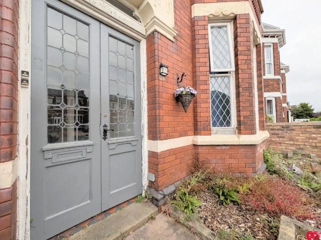 Flat for rent in Southport, Sefton