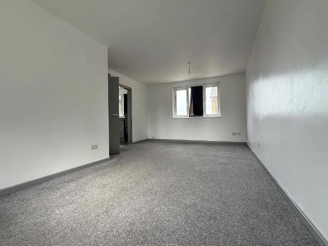 Flat for rent in Great Horton, West Yorkshire