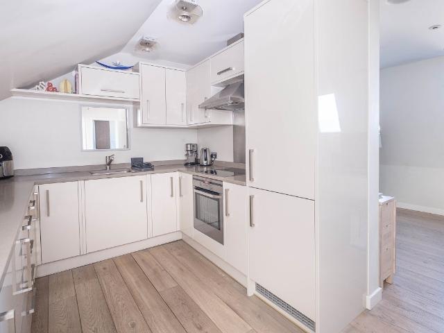 Flat for rent in London Borough of Merton, South Wimbledon