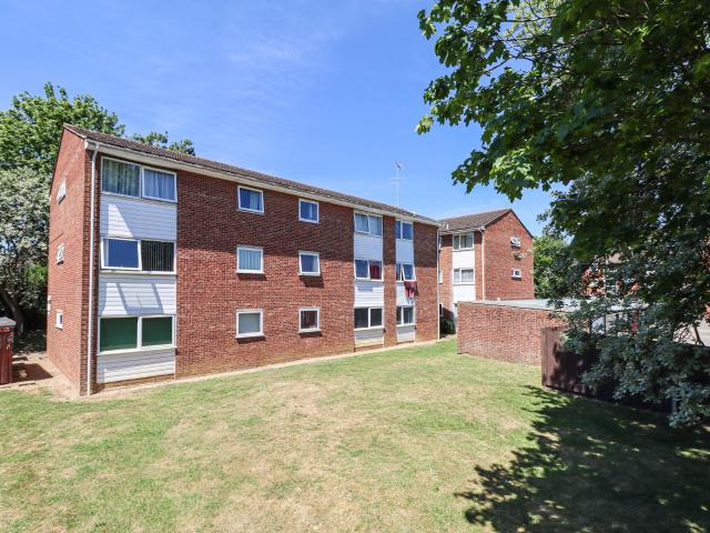 Flat for rent in St Albans, Five Acres