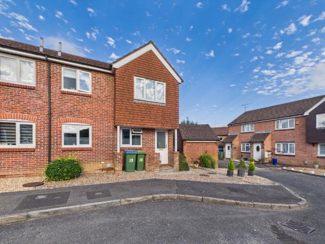 Flat for rent in Horsham, West Sussex