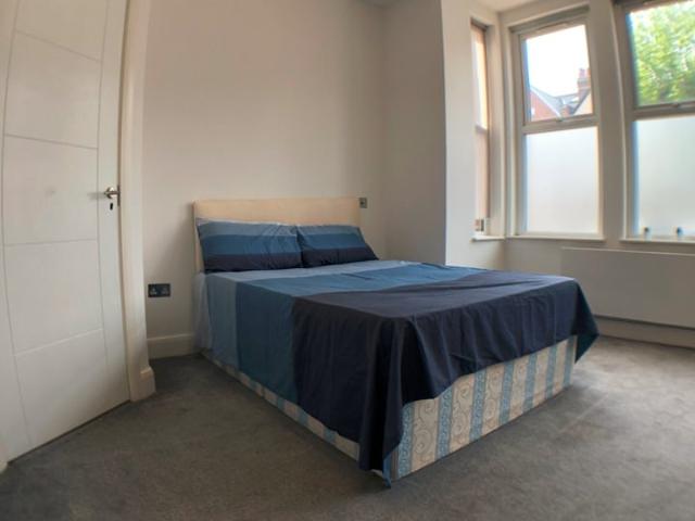 Flat for rent in Cricklewood, Brent