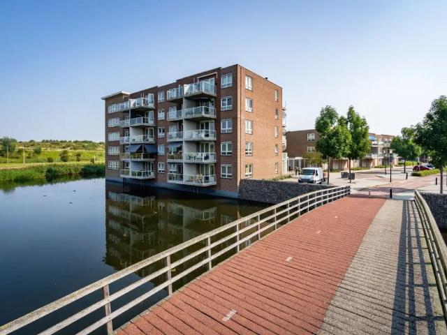 Appartement te huur in Carnisselande, Barendrecht