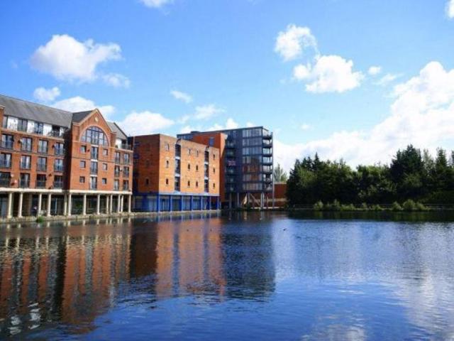 Flat for rent in Newtown, Falcon Lodge