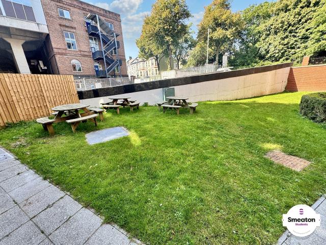Flat for rent in Pennycomequick, Plymouth