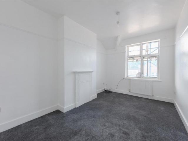 Flat for rent in Worcester Park, Greater London