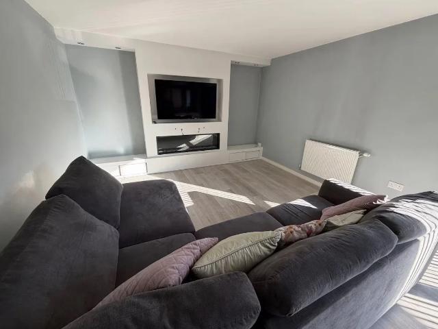 Flat for rent in London Borough of Merton, Greater London