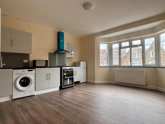 Flat for rent in London Borough of Lambeth, Greater London