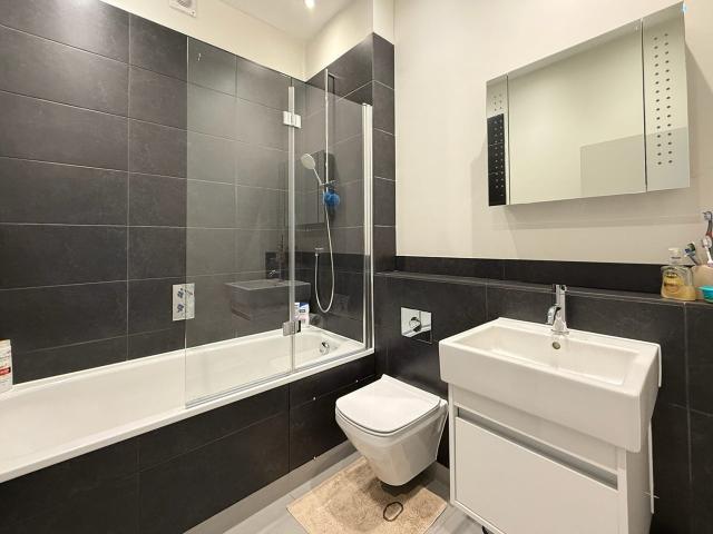 Flat for rent in Amersham and Villages Community Board, Latimer