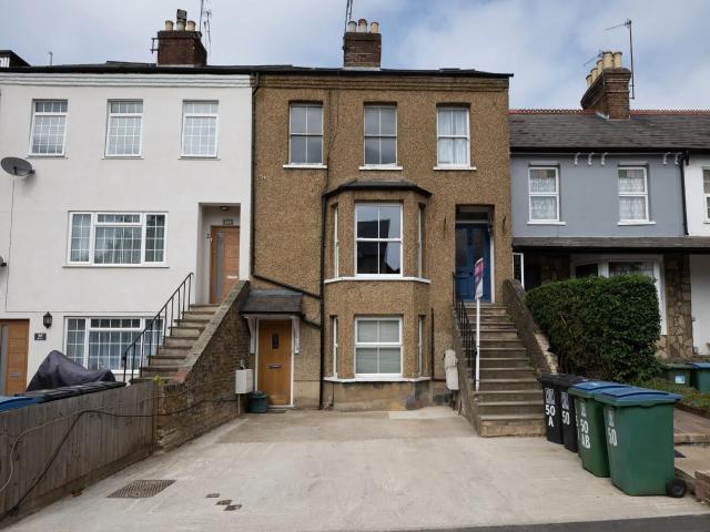 Flat for rent in Watford Heath, North Watford