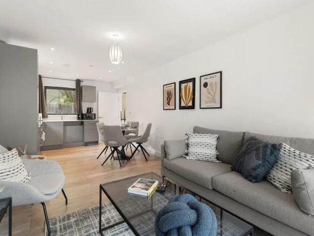 Flat for rent in Watford Heath, North Watford