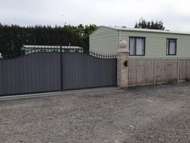 Flat for rent in Littlecote, West Sussex
