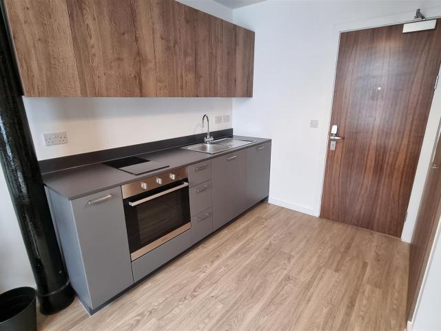 Flat for rent in Bare, Lancashire