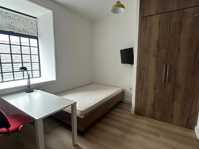 Room for rent in Bare, Lancashire