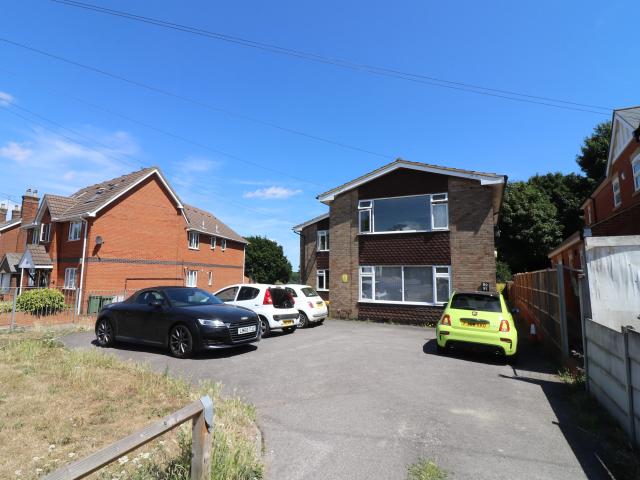 Flat for rent in Sunnymede, Billericay