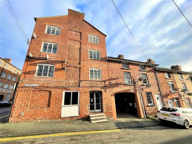 Flat for rent in Newtown, Wales