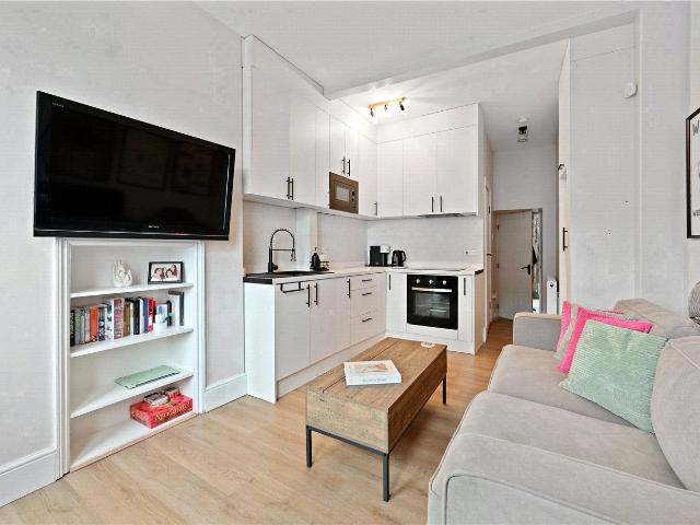 Flat for rent in Dollis Hill, Greater London
