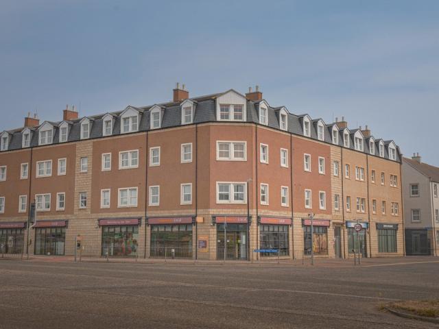 Flat for rent in Cove Bay, Ballindoch