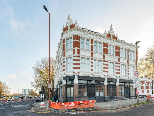 Flat for rent in Royal Borough of Greenwich, Greater London