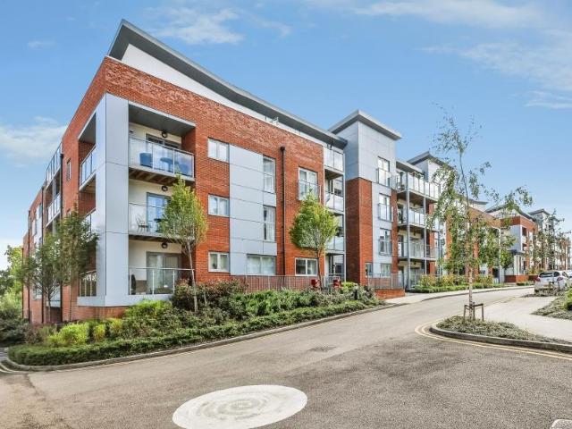 Flat for rent in St Albans, Five Acres