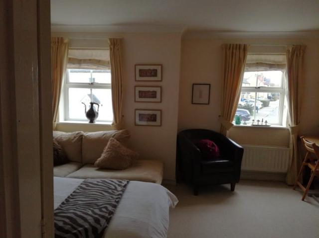 Flat for rent in Allington, Midway