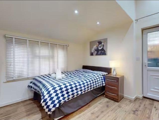 Flat for rent in London Borough of Brent, Greater London