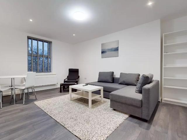 Flat for rent in Brondesbury Park, Greater London