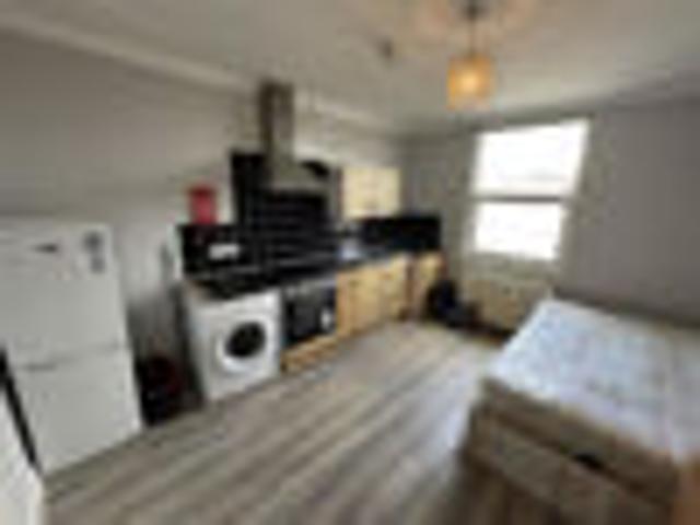 Flat for rent in Homerton, Greater London