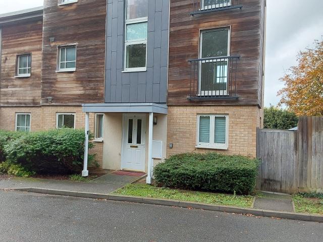 Flat for rent in Corby