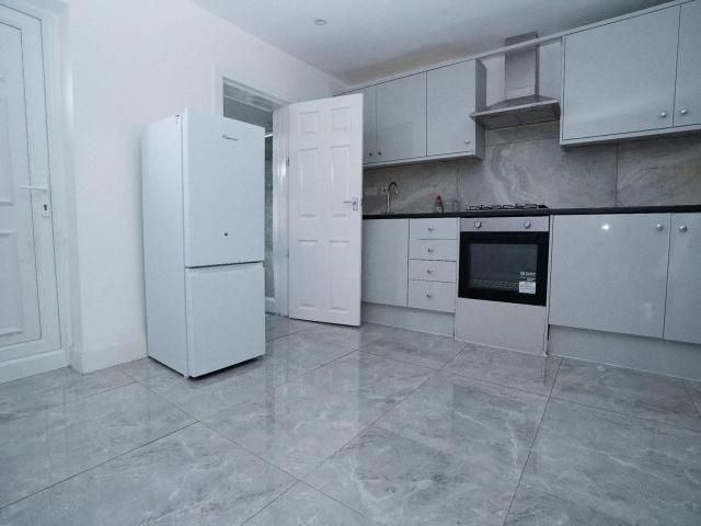 Flat for rent in Greater London
