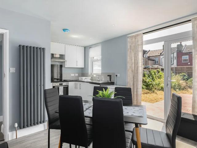 Flat for rent in Edmonton, Greater London