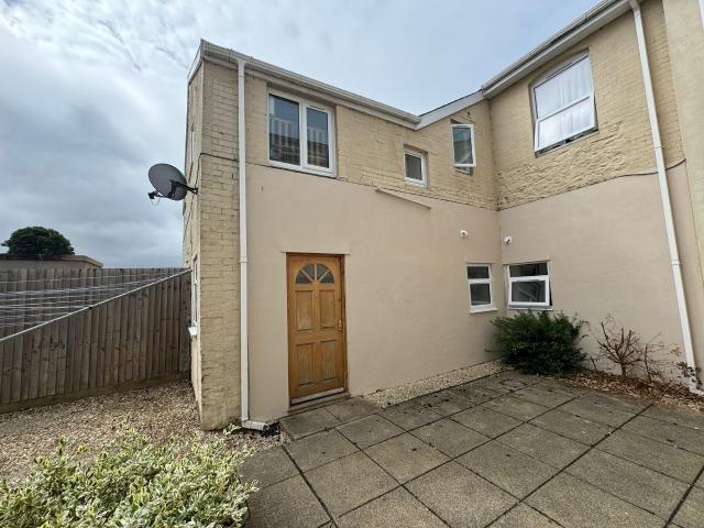 Flat for rent in Rumwell, Somerset