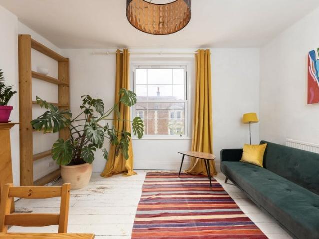 Flat for rent in Stokes Croft, Feckenham