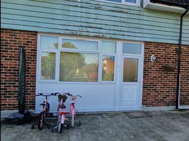 Flat for rent in Amersham and Villages Community Board, Latimer
