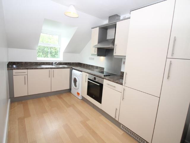 Flat for rent in Colburn